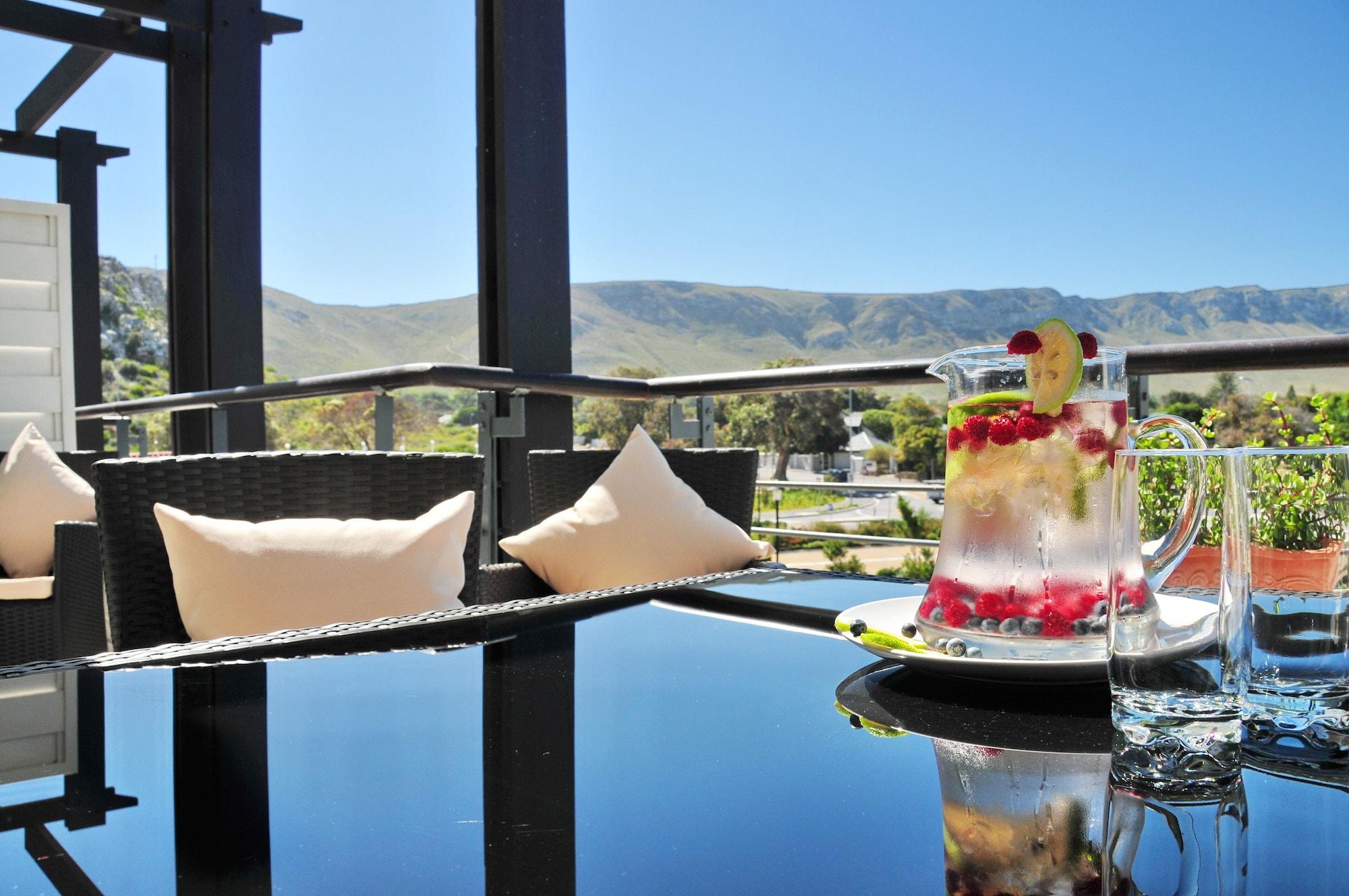 Whale Coast All-Suite-Hotel - Dcc Hotel Group Hermanus Exterior foto