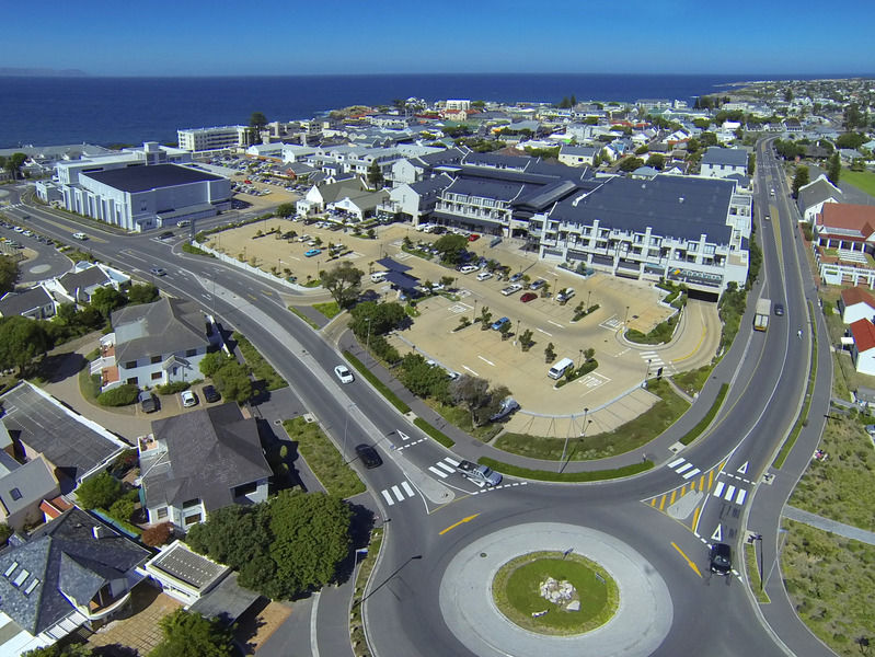 Whale Coast All-Suite-Hotel - Dcc Hotel Group Hermanus Exterior foto